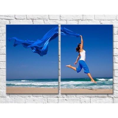 Картина ArtPoster Girl with Blue scarf on the beach (3453739)