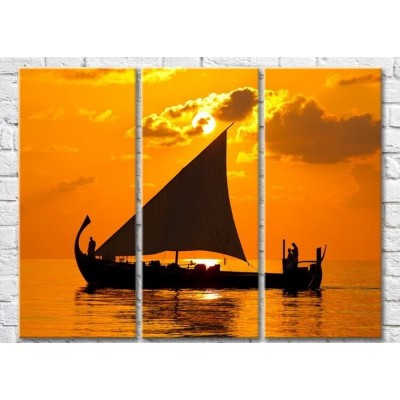 Картина Magic Color Silhouette of a boat against a Yellow sunset (3469194)