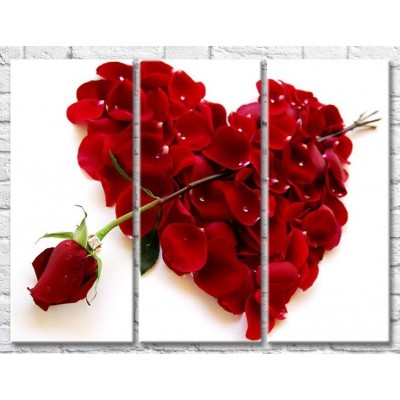 Картина Gallerix Heart of rose petals and red rose (500649)