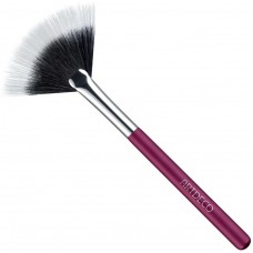 Кисть для макияжа Artdeco Fan Brush.